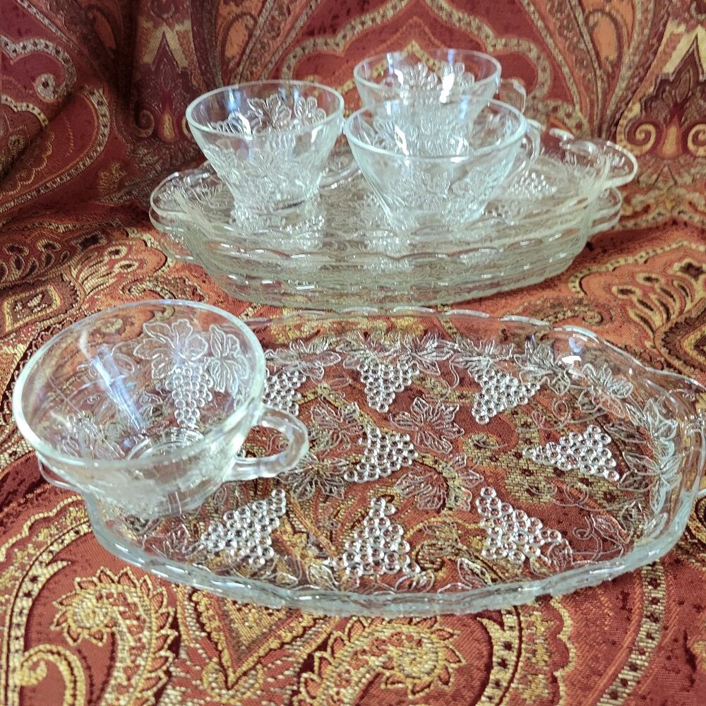Anchor Hocking Vintage Vineyard Luncheon Set 4 Place Settings